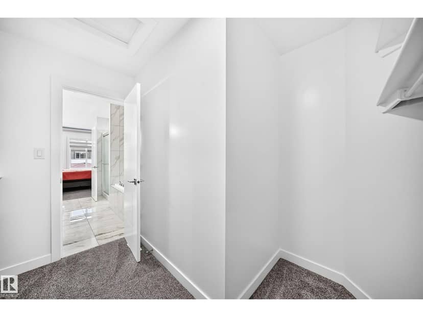 3605 41 AV — photo 36 of 40