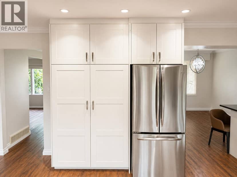 10860 Bromley Place, Richmond, photo 3