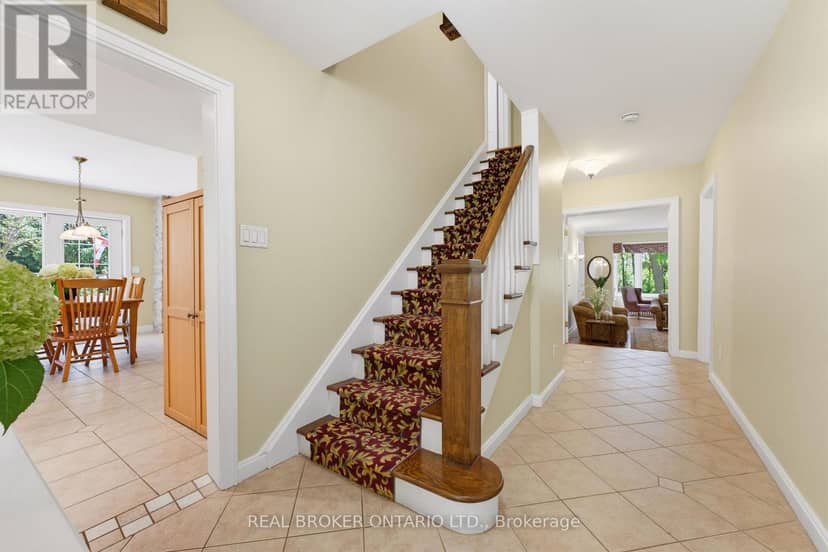 24 Pleasant Ridge Road — photo 7 of 40