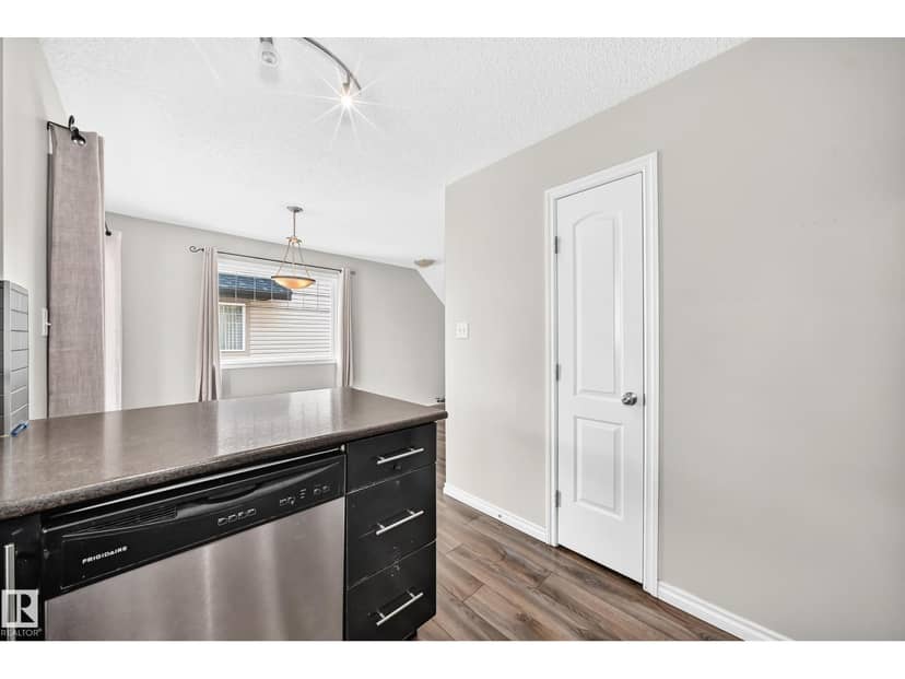 #21 8716 179 AV NW — photo 17 of 38