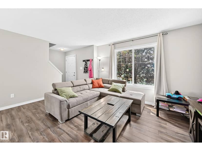 #21 8716 179 AV NW, Edmonton, photo 3