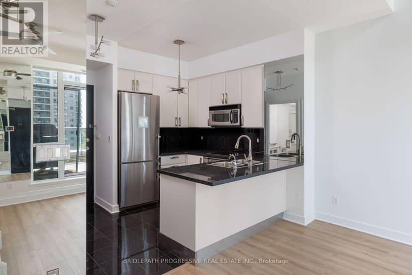 509 - 1 Avondale Avenue — photo 9 of 35