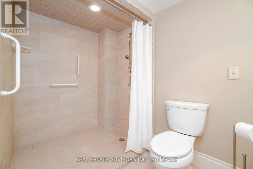 309 - 75 York Mills Road — photo 23 of 39