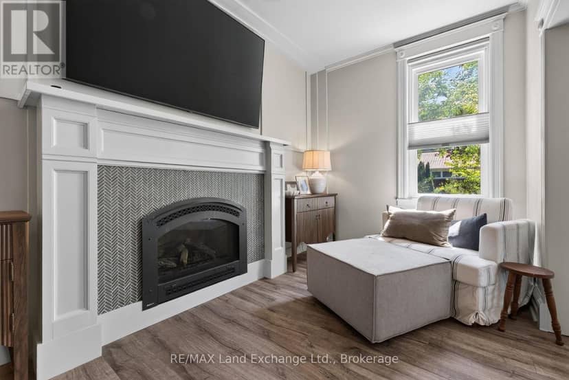 581 Queen Street — photo 14 of 40