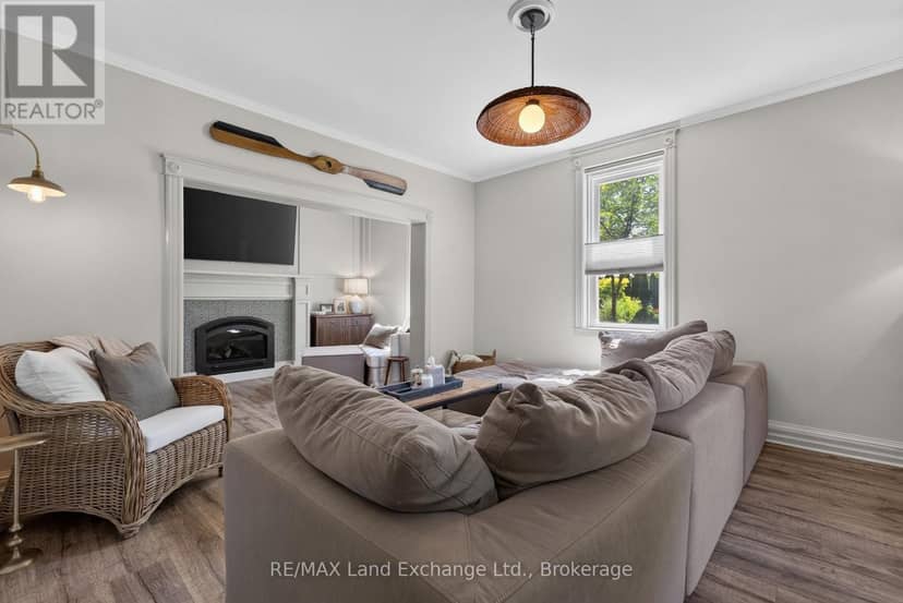 581 Queen Street — photo 15 of 40