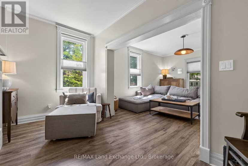 581 Queen Street — photo 16 of 40
