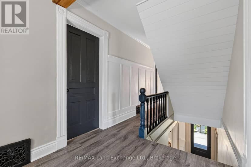 581 Queen Street — photo 23 of 40