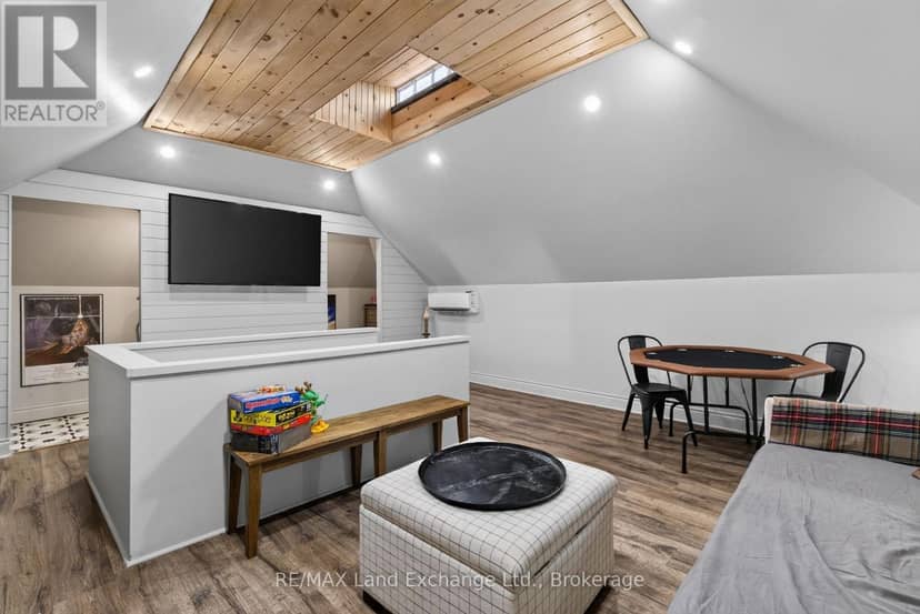 581 Queen Street — photo 34 of 40