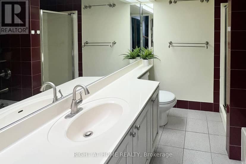 2306 - 77 Harbour Square — photo 14 of 36