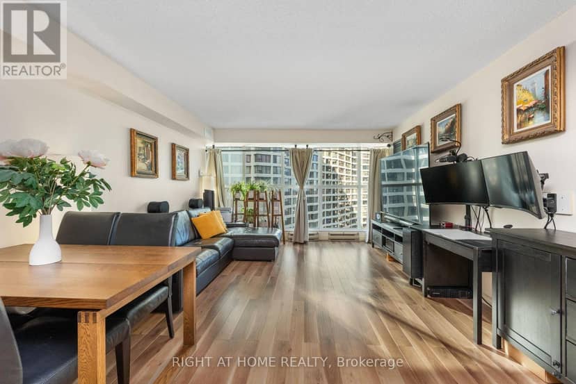 2306 - 77 Harbour Square — photo 5 of 36