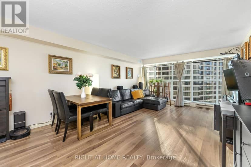 2306 - 77 Harbour Square — photo 8 of 36