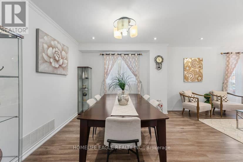 156 Heale Avenue — photo 4 of 26