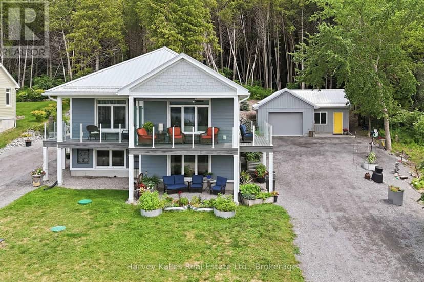 12399 Loyalist Parkway, Prince Edward County