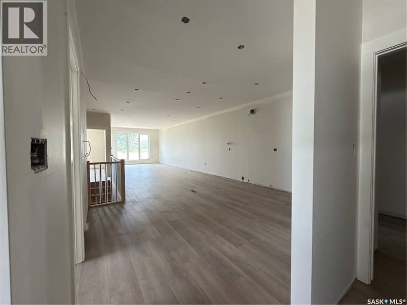 858 DeLaet BAY — photo 6 of 18