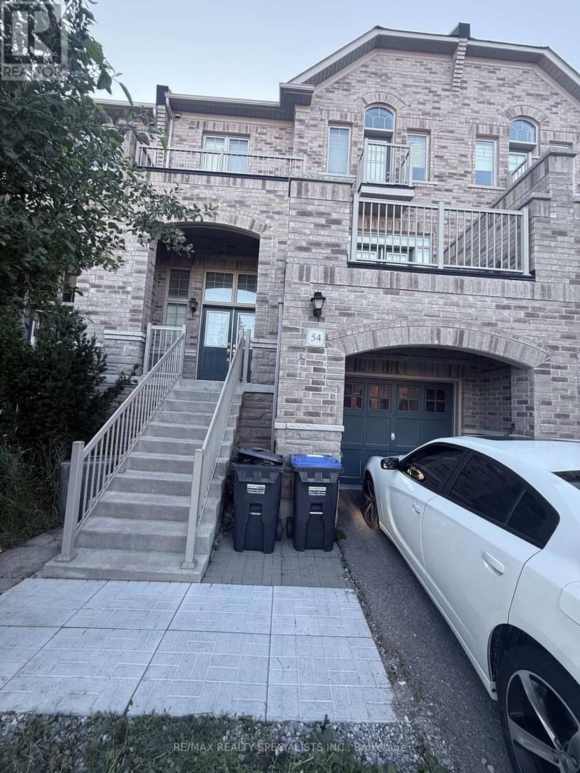 54 Chesterwood Crescent — photo 1 of 18