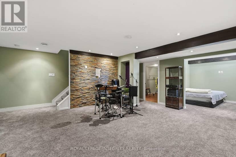 53 Beaver Lane — photo 24 of 35