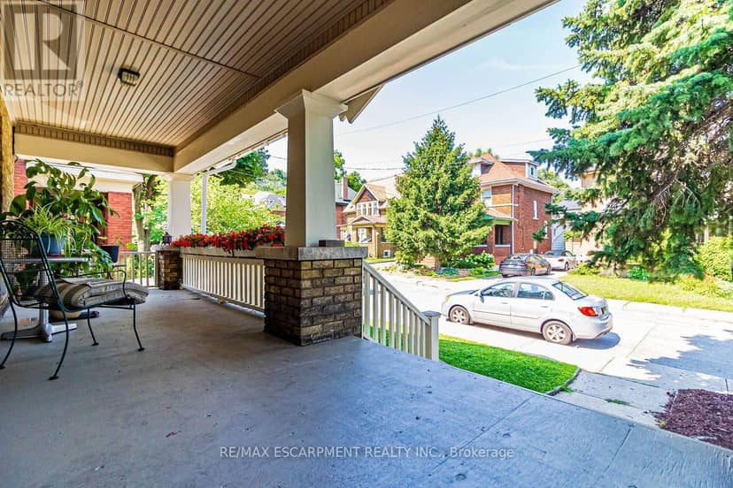 121 Eastbourne Avenue — photo 5 of 40