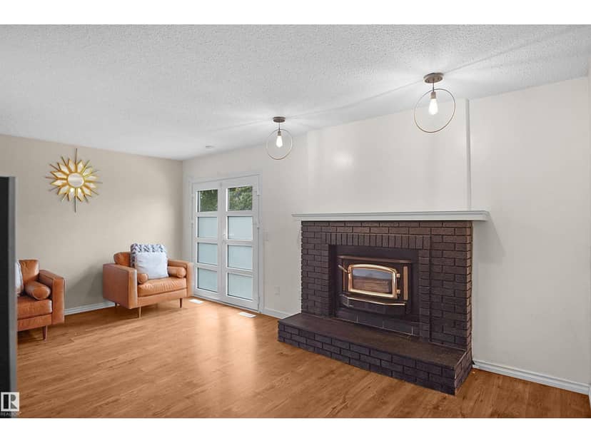 112 Gariepy Cr NW — photo 25 of 40