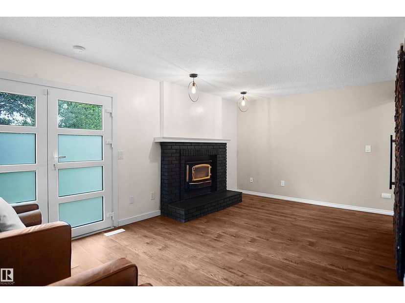112 Gariepy Cr NW — photo 28 of 40