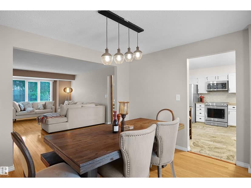 112 Gariepy Cr NW — photo 15 of 40