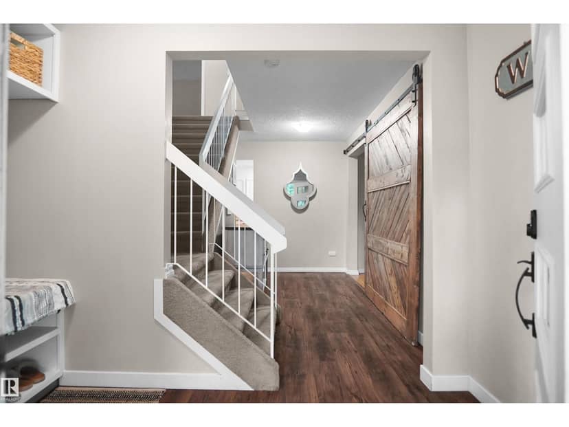 112 Gariepy Cr NW, Edmonton, photo 4
