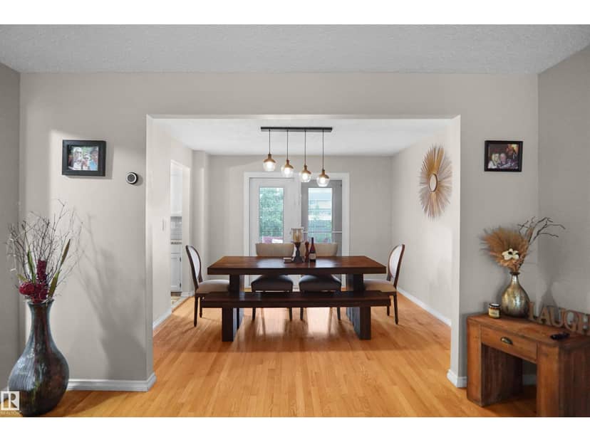 112 Gariepy Cr NW — photo 13 of 40