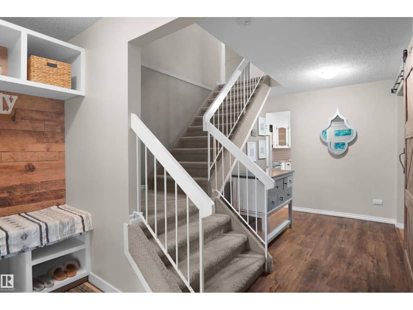 112 Gariepy Cr NW, Edmonton, photo 6