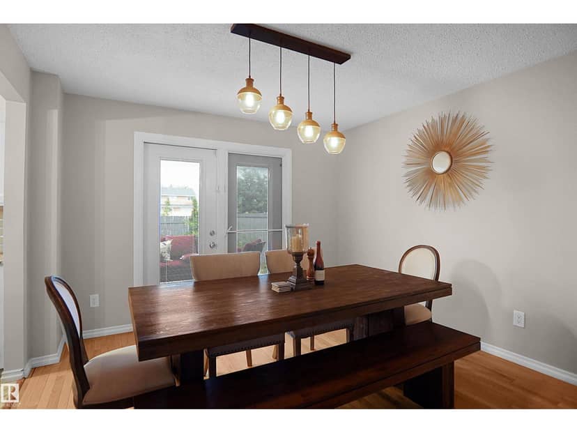 112 Gariepy Cr NW — photo 14 of 40