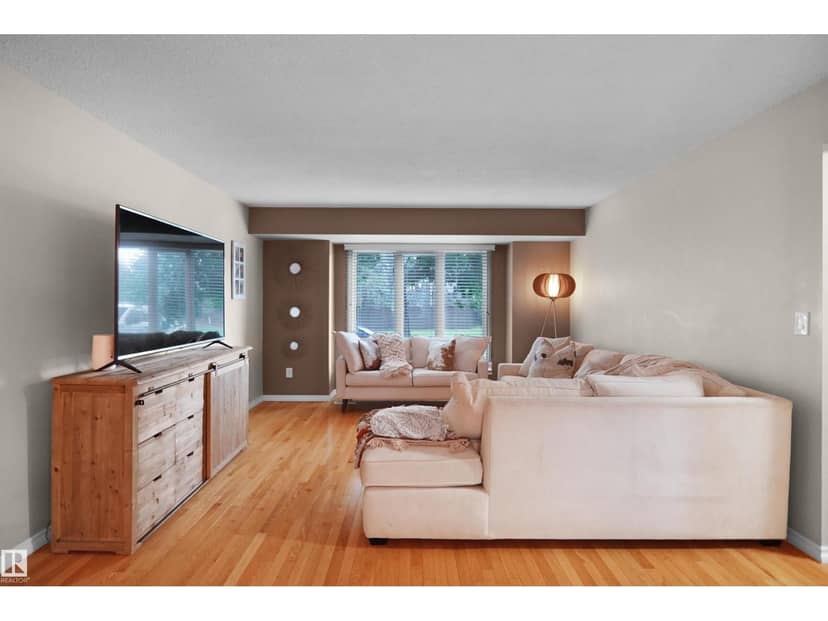 112 Gariepy Cr NW, Edmonton, photo 8
