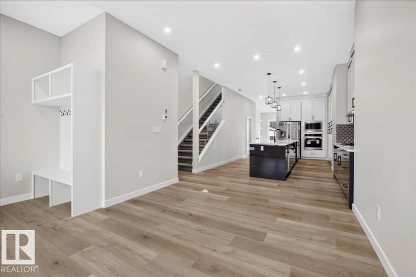 9814 155 ST NW — photo 39 of 40