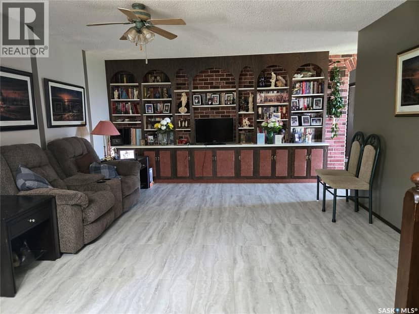 Smandych Acreage — photo 17 of 40