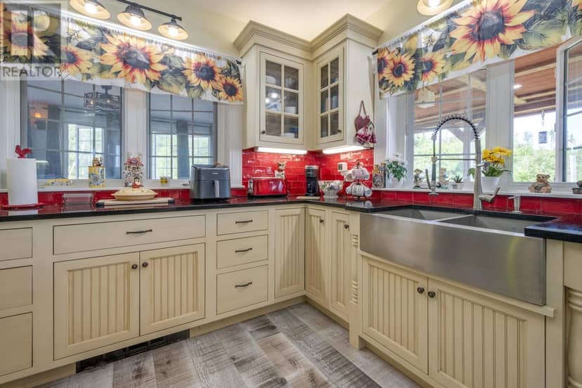 1013 Fall Brook Road — photo 14 of 40