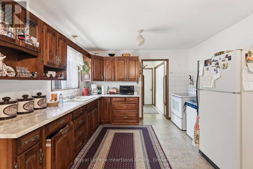 947 Caroline Street — photo 10 of 37
