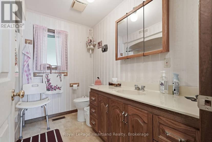 947 Caroline Street — photo 17 of 37