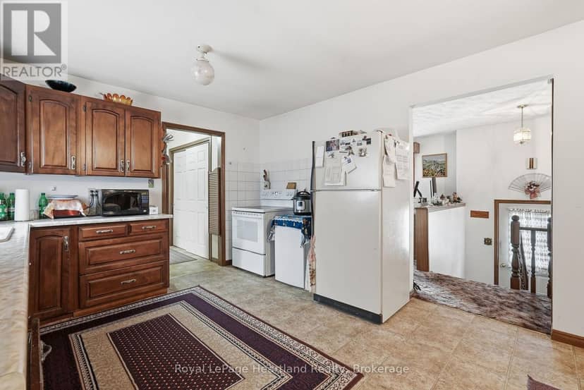 947 Caroline Street — photo 8 of 37