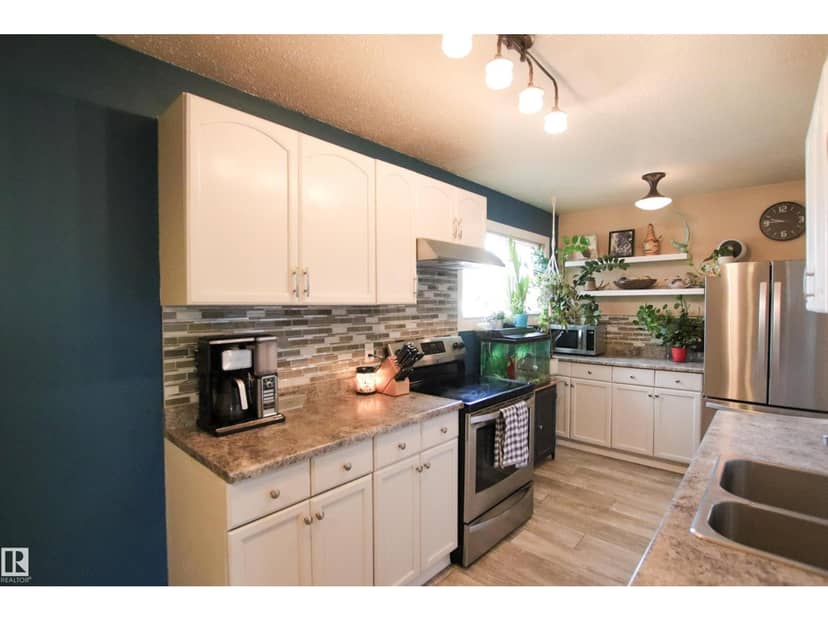 10D Twin Tc NW, Edmonton, photo 6