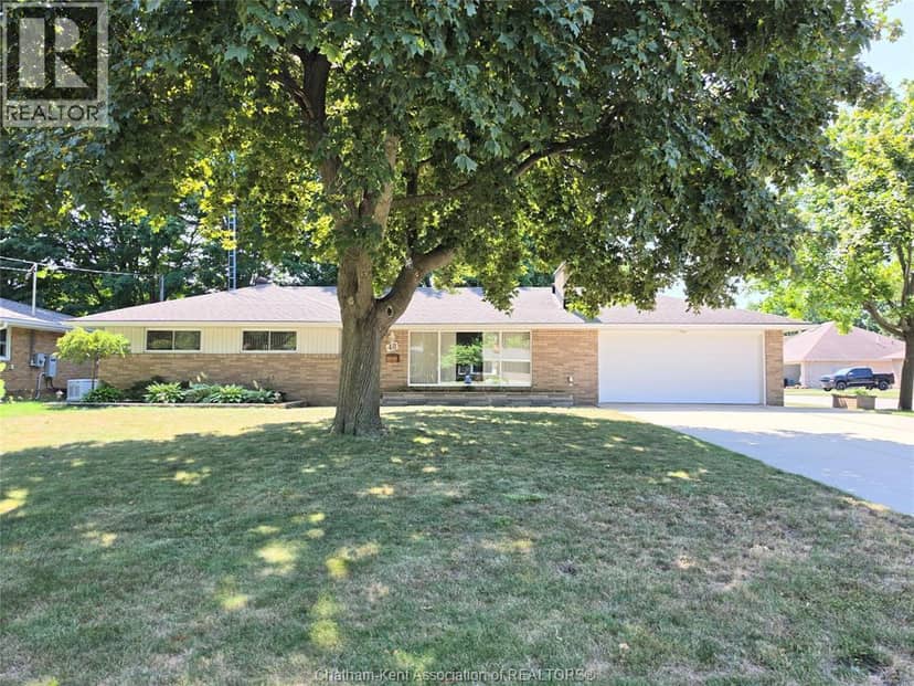 48 Ardleigh DRIVE — photo 1 of 28