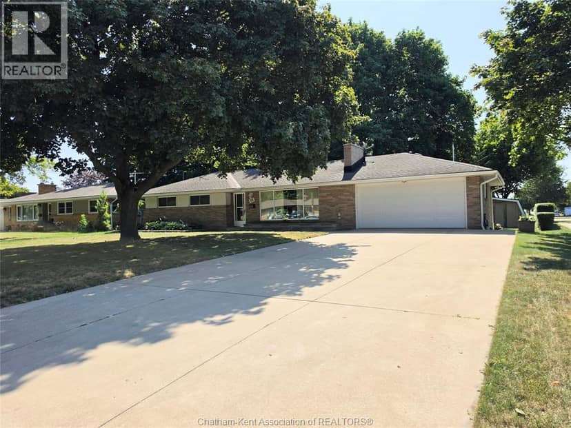 48 Ardleigh DRIVE — photo 2 of 28