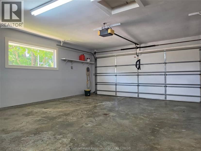 48 Ardleigh DRIVE — photo 24 of 28