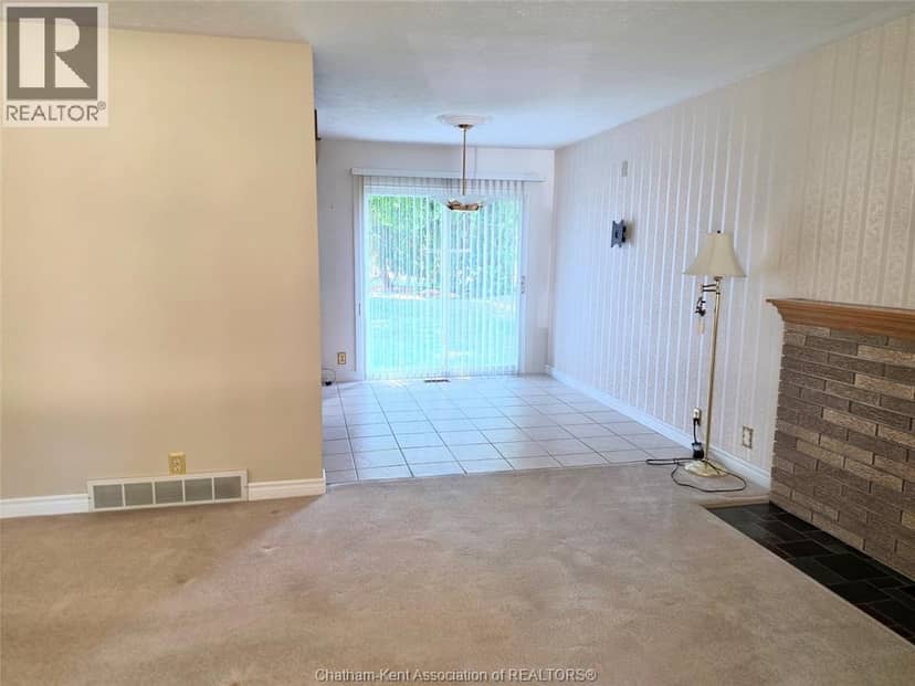 48 Ardleigh DRIVE — photo 6 of 28