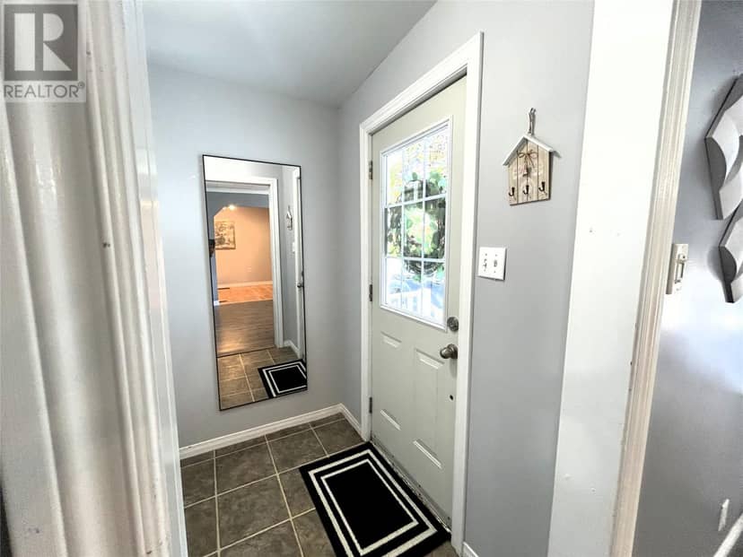 20 Sherwood Place — photo 5 of 35