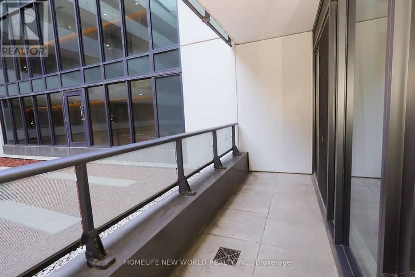 233 - 161 Roehampton Avenue — photo 17 of 18