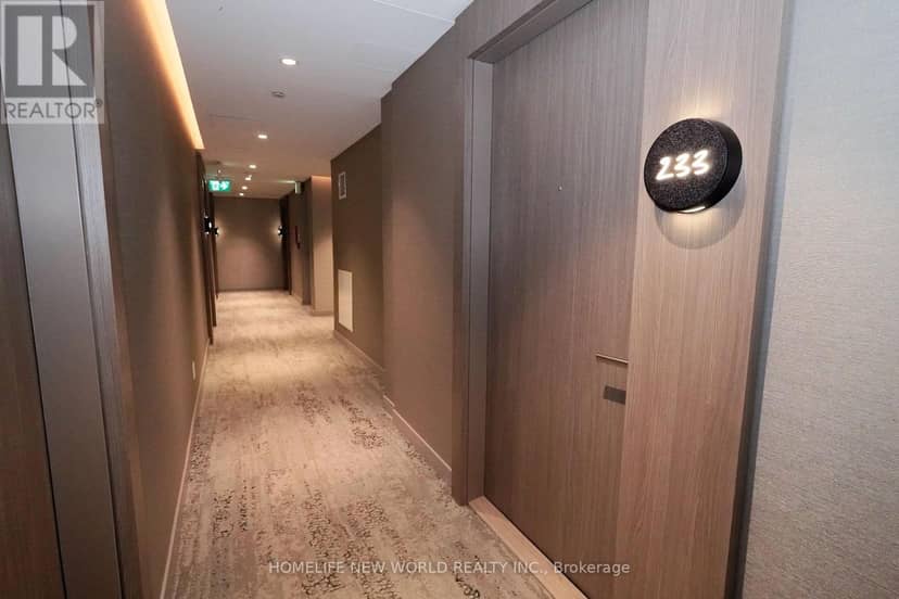 233 - 161 Roehampton Avenue — photo 6 of 18