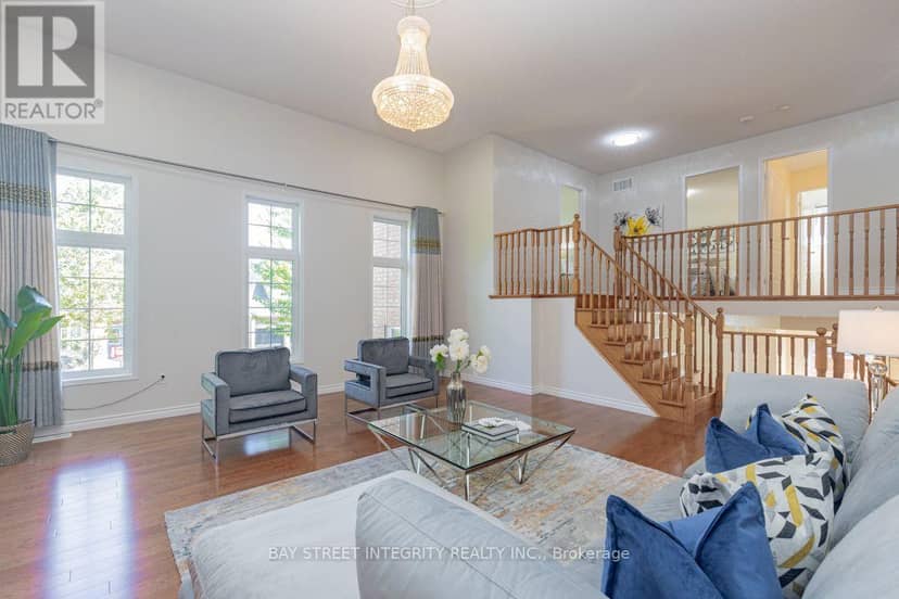 17 Weston Crescent — photo 17 of 32