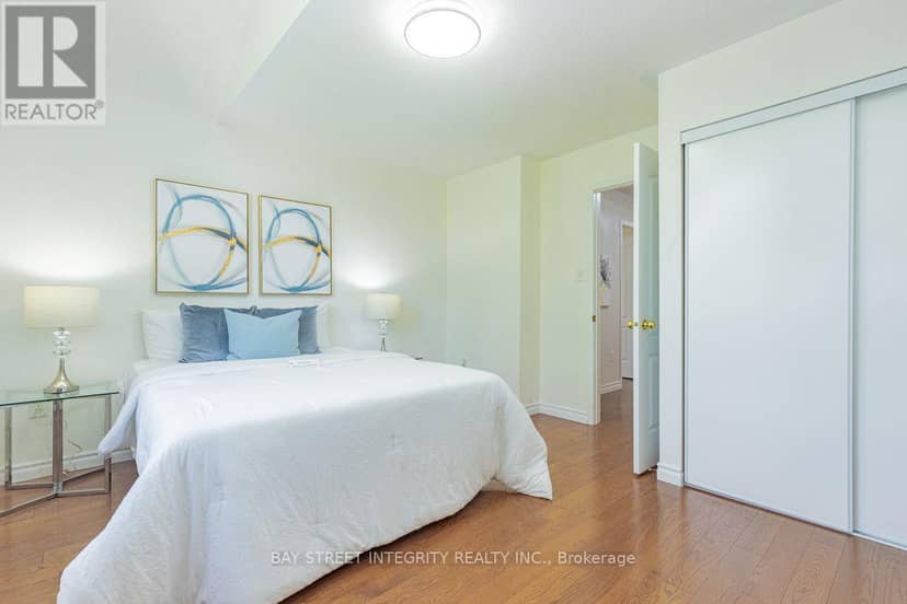 17 Weston Crescent — photo 23 of 32