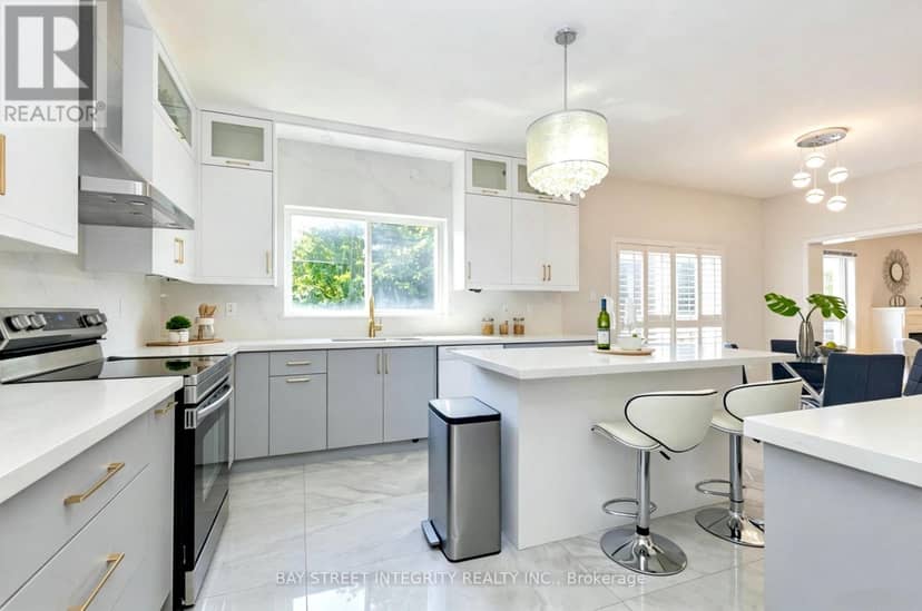 17 Weston Crescent — photo 6 of 32