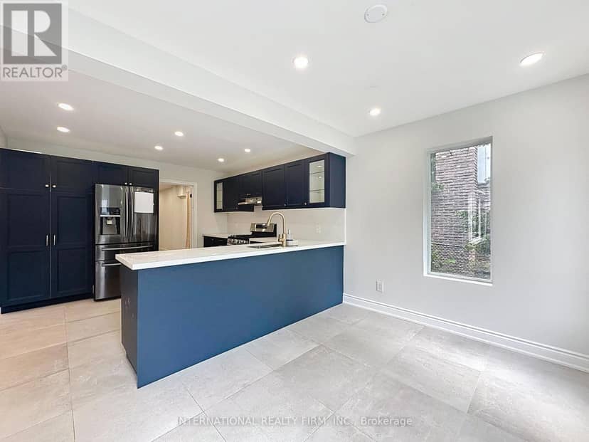 21 Mayvern Crescent — photo 16 of 40