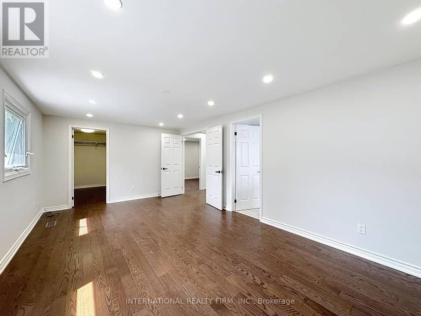 21 Mayvern Crescent — photo 34 of 40