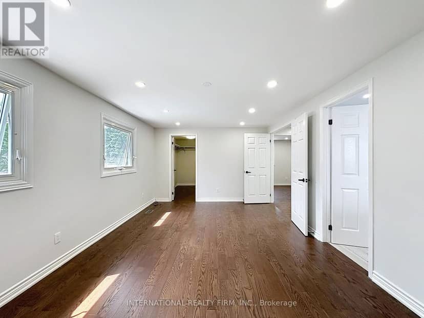 21 Mayvern Crescent — photo 35 of 40