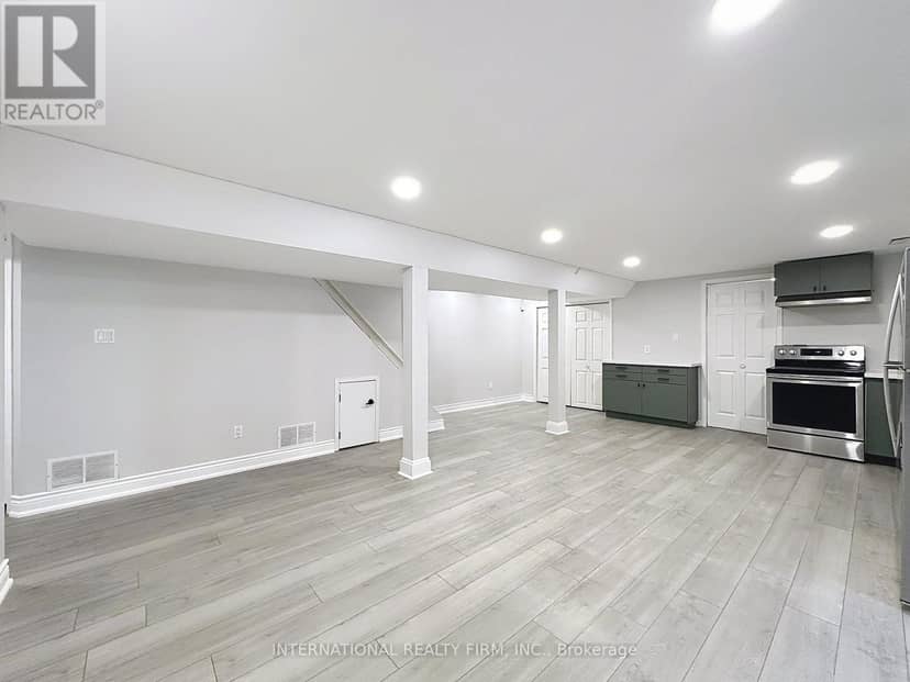 21 Mayvern Crescent — photo 36 of 40